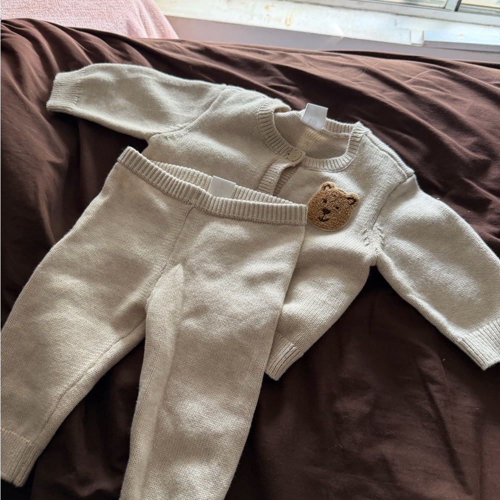 BABY GAP set - Picture 5 of 14